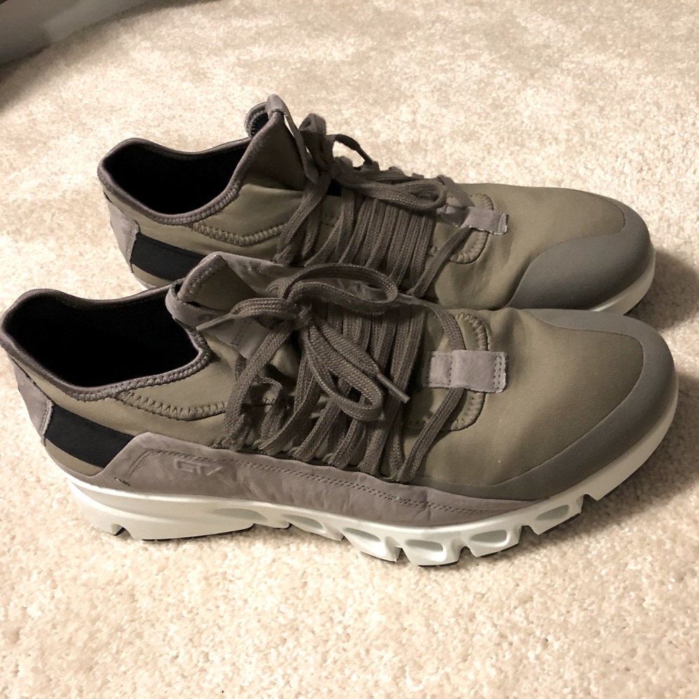 Ecco multi-vent gore-Tex sneaker grey size 12-12.5 EU46